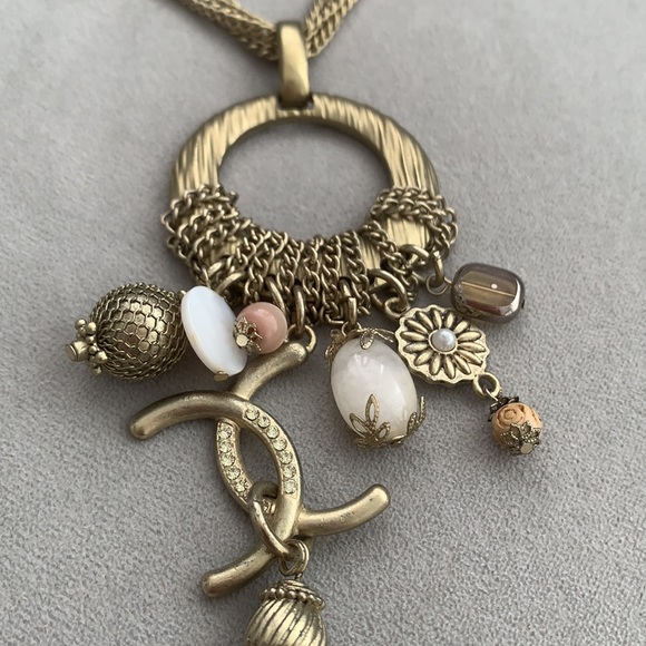 🤩🔥CHANEL Gold Charms Necklace - Picture 4 of 6